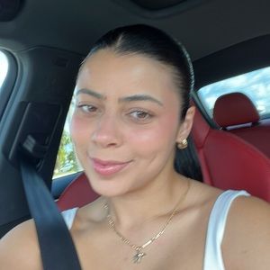 Meet your Posher, Gabrielle